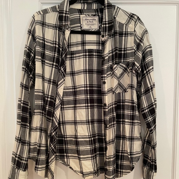 Black and cream plaid button up - Picture 1 of 3